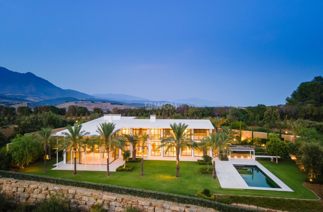 Neue Gebäude - Villa - Casares - Pedregales