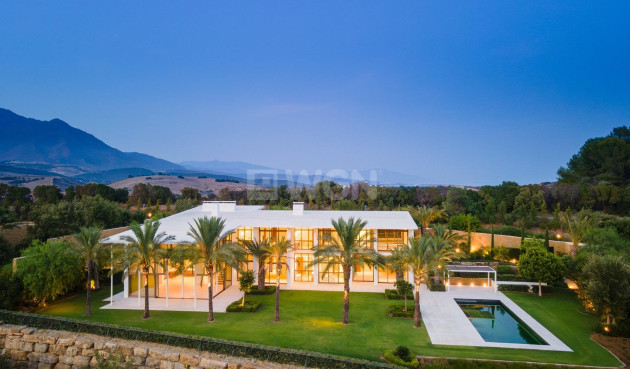 Neue Gebäude - Villa - Casares - Pedregales