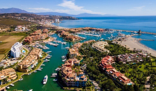 Neue Gebäude - Wohnung - La Linea De La Concepcion - Alcaidesa