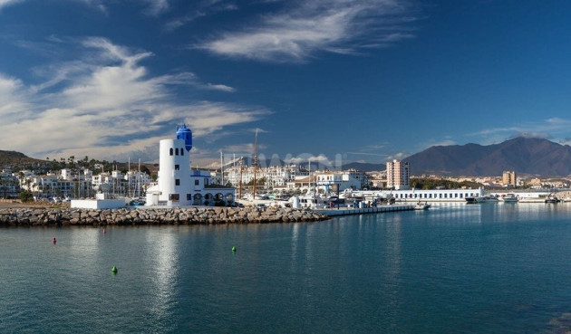 Nowy budynek - Kamienica - Manilva - Punta Chullera