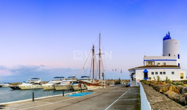 Nowy budynek - Kamienica - Manilva - Punta Chullera