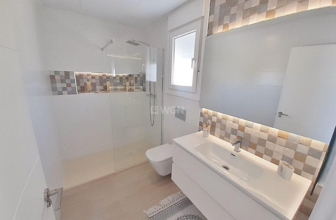 Obra nueva - Adosado - Avileses