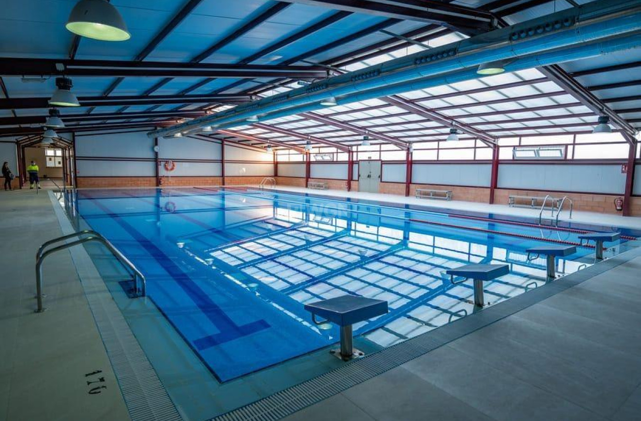 Nowy budynek - Daszek - Bigastro - pueblo