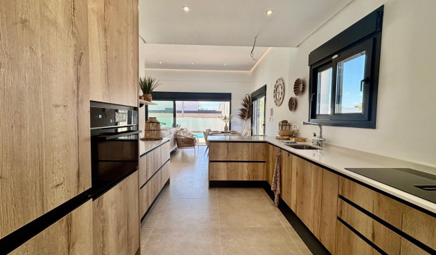 Neue Gebäude - Villa - Rafal - polideportivo