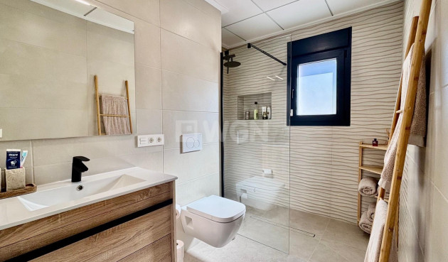 Neue Gebäude - Villa - Rafal - polideportivo