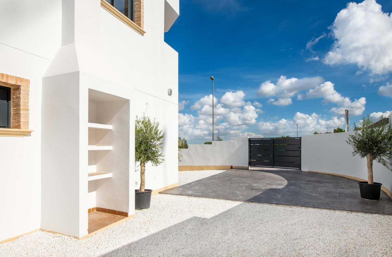 Obra nueva - Bungalow - Cox - San Fernando