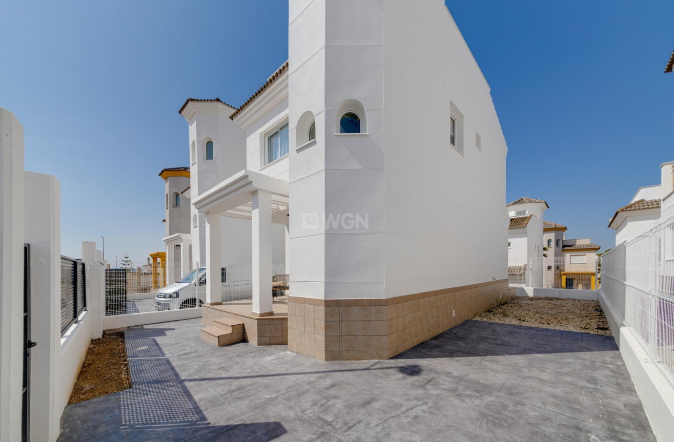 New Build - Villa - San Fulgencio - El Oasis