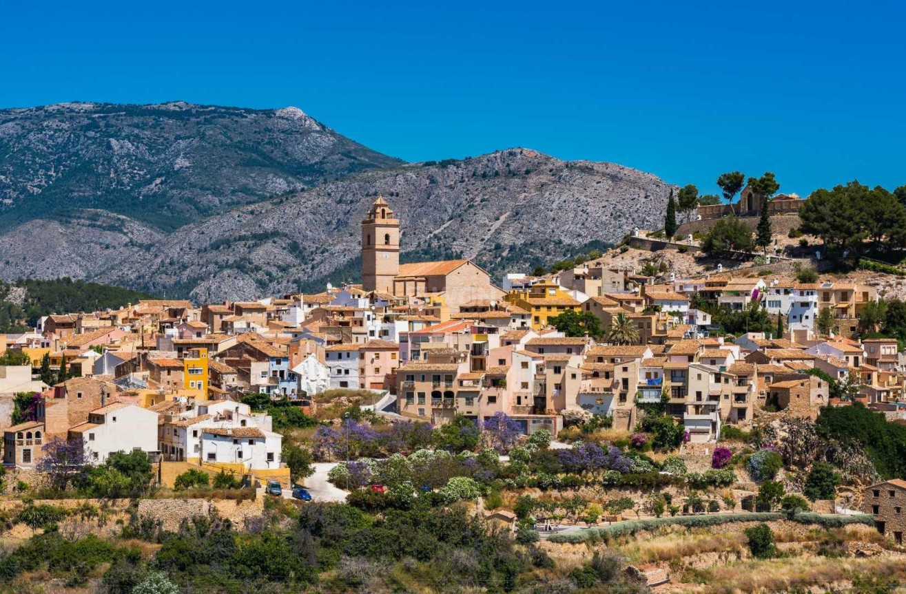 Nowy budynek - Kamienica - Polop - PAU1