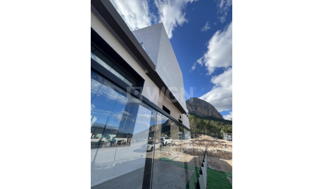 Nowy budynek - Kamienica - Polop - PAU1