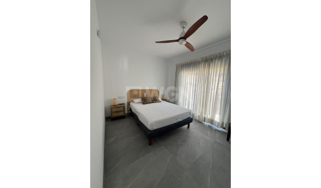 Nowy budynek - Kamienica - Polop - PAU1