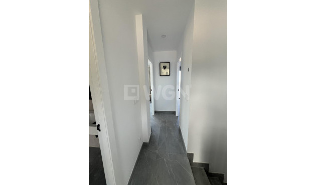 Nowy budynek - Kamienica - Polop - PAU1