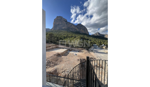 Nowy budynek - Kamienica - Polop - PAU1