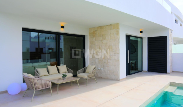 Nowy budynek - Villa - Dolores - polideportivo