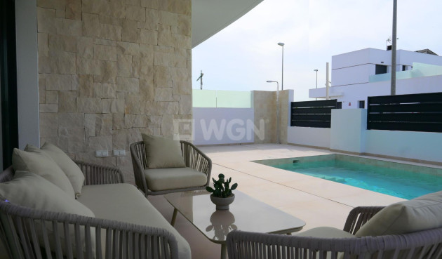 Nowy budynek - Villa - Dolores - polideportivo