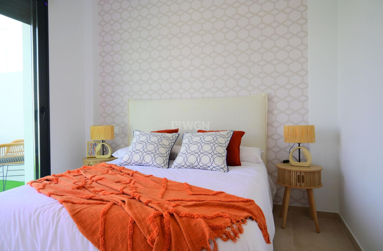 Nowy budynek - Villa - Dolores - polideportivo