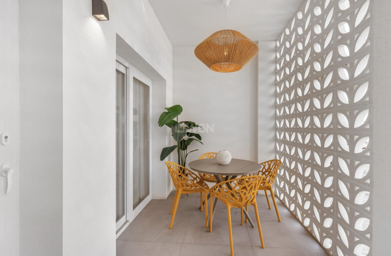 Nowy budynek - Mieszkanie w bloku - Torrevieja - Playa Los Naufragos