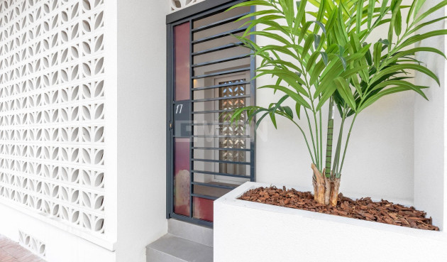 Nowy budynek - Mieszkanie w bloku - Torrevieja - Playa Los Naufragos