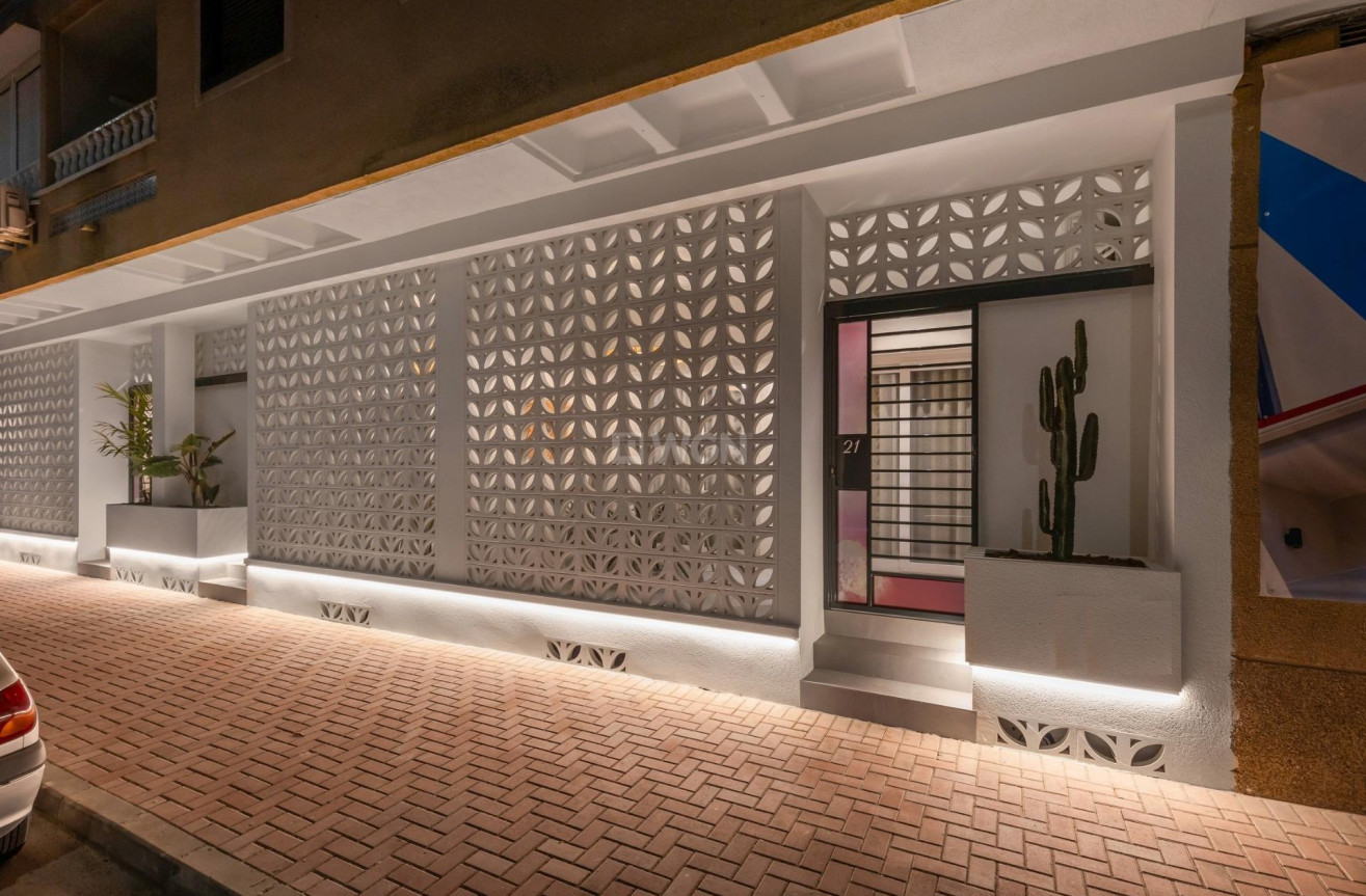 Nowy budynek - Mieszkanie w bloku - Torrevieja - Playa Los Naufragos