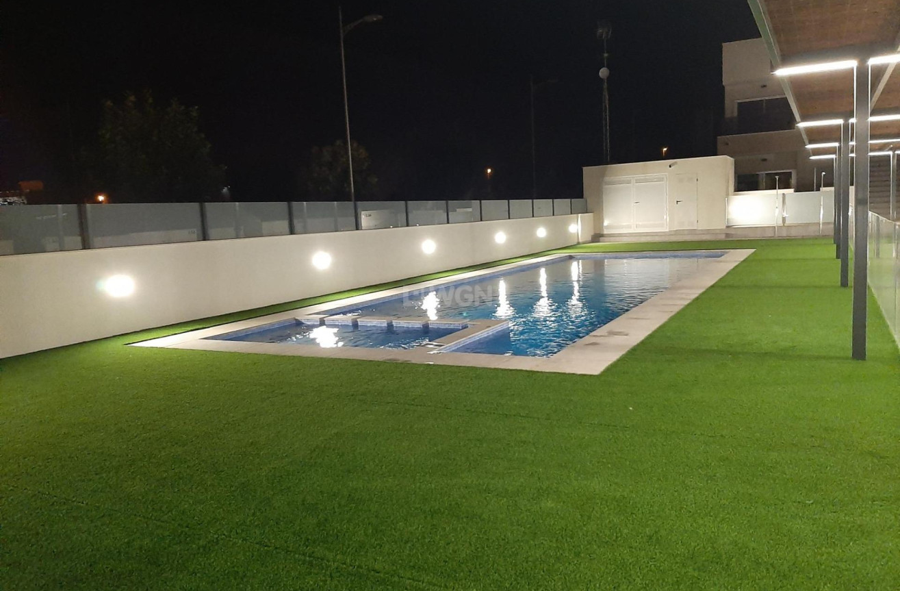 Obra nueva - Adosado - Pilar de la Horadada