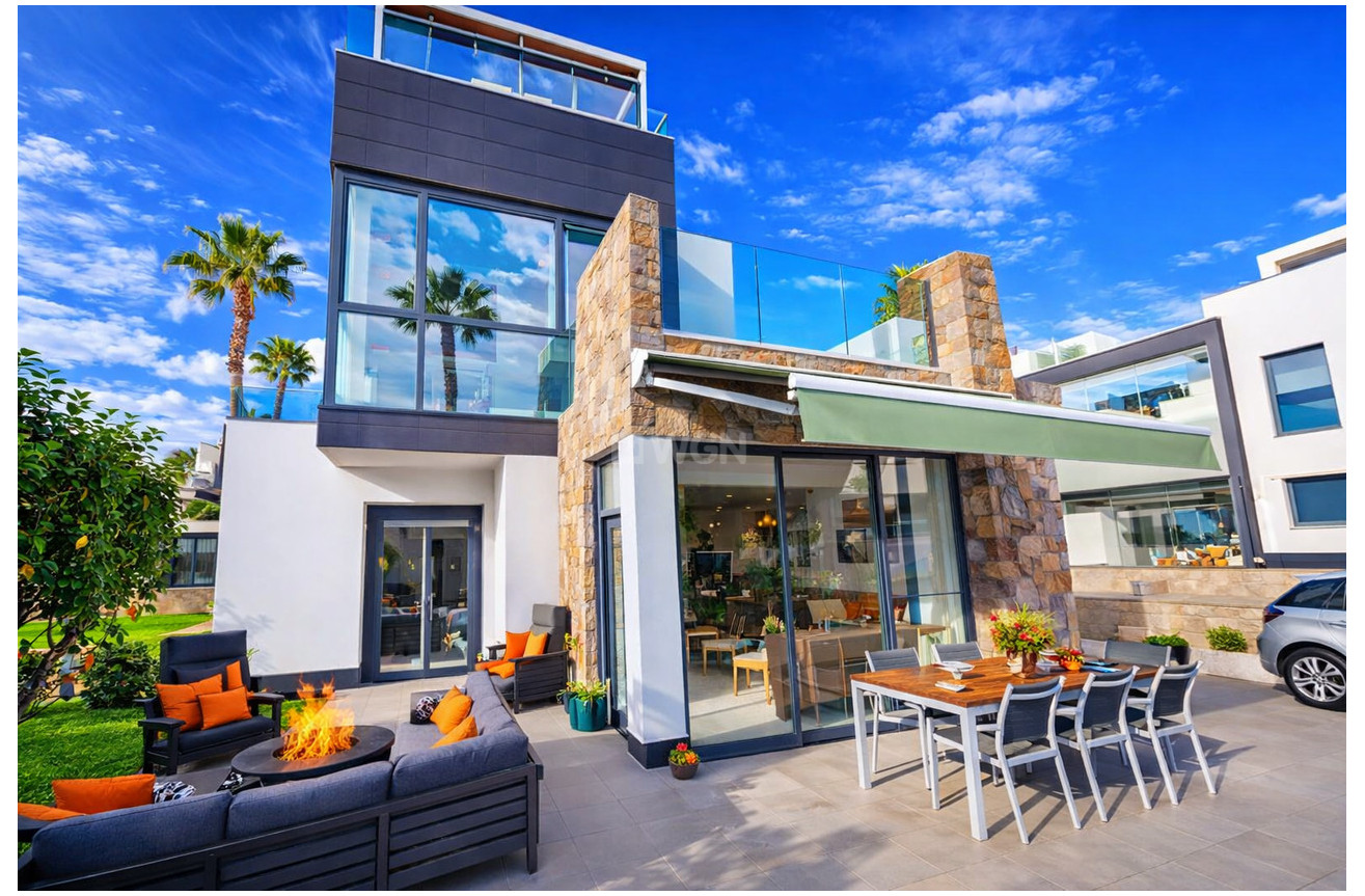 Odsprzedaż - Villa - Cabo Roig - Costa Blanca