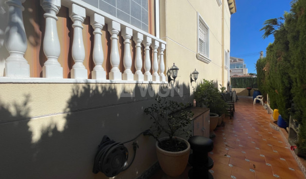 Odsprzedaż - Villa - Guardamar del Segura - Costa Blanca