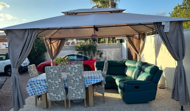 Resale - Villa - Hondón de las Nieves - Inland