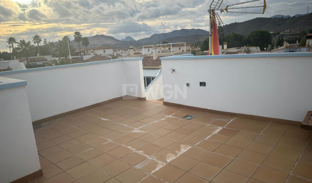 Resale - Villa - Hondón de las Nieves - Inland