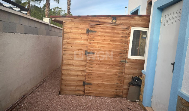 Resale - Villa - Hondón de las Nieves - Inland