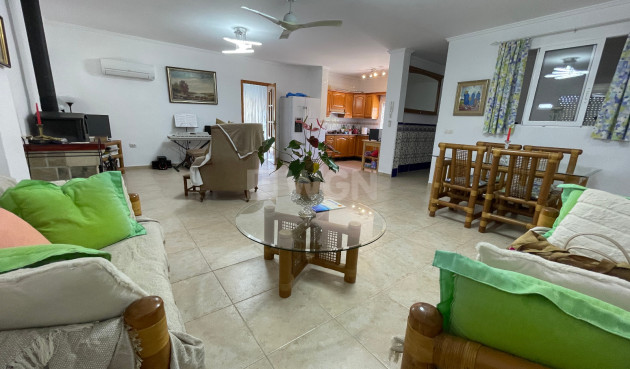 Odsprzedaż - Villa - Daya Nueva - Costa Blanca