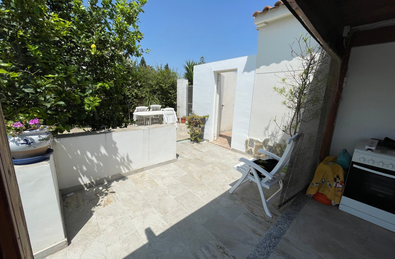 Odsprzedaż - Villa - Daya Nueva - Costa Blanca