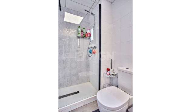 Odsprzedaż - Mieszkanie w bloku - Mil Palmeras - Costa Blanca