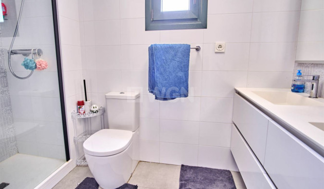 Odsprzedaż - Mieszkanie w bloku - Mil Palmeras - Costa Blanca