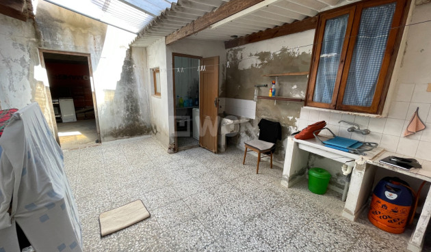 Odsprzedaż - Kamienica - Benejúzar - Inland