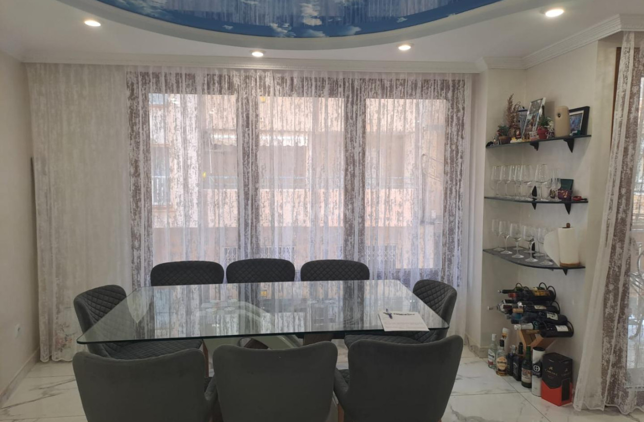 Odsprzedaż - Mieszkanie w bloku - Torrevieja - Costa Blanca