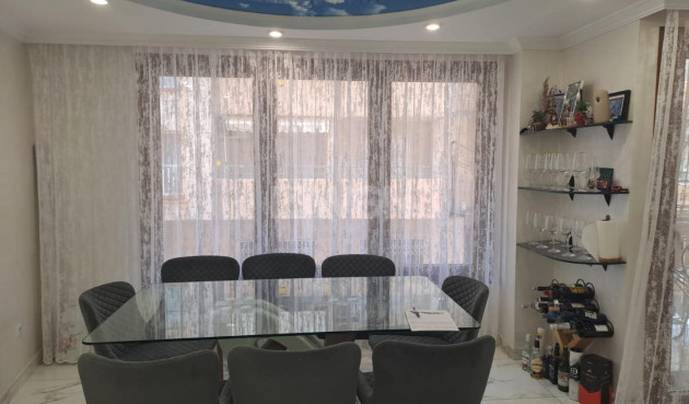 Odsprzedaż - Mieszkanie w bloku - Torrevieja - Costa Blanca