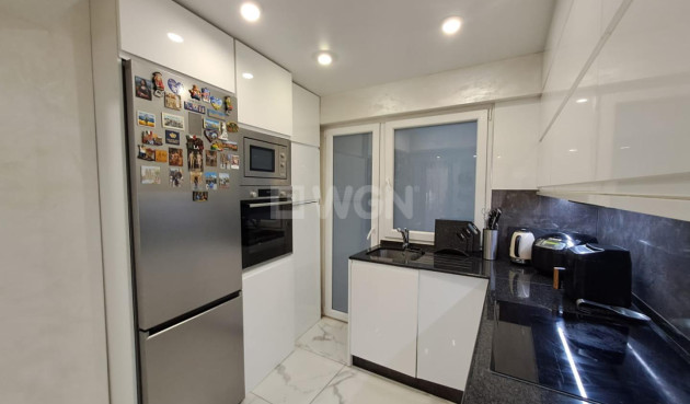 Odsprzedaż - Mieszkanie w bloku - Torrevieja - Costa Blanca