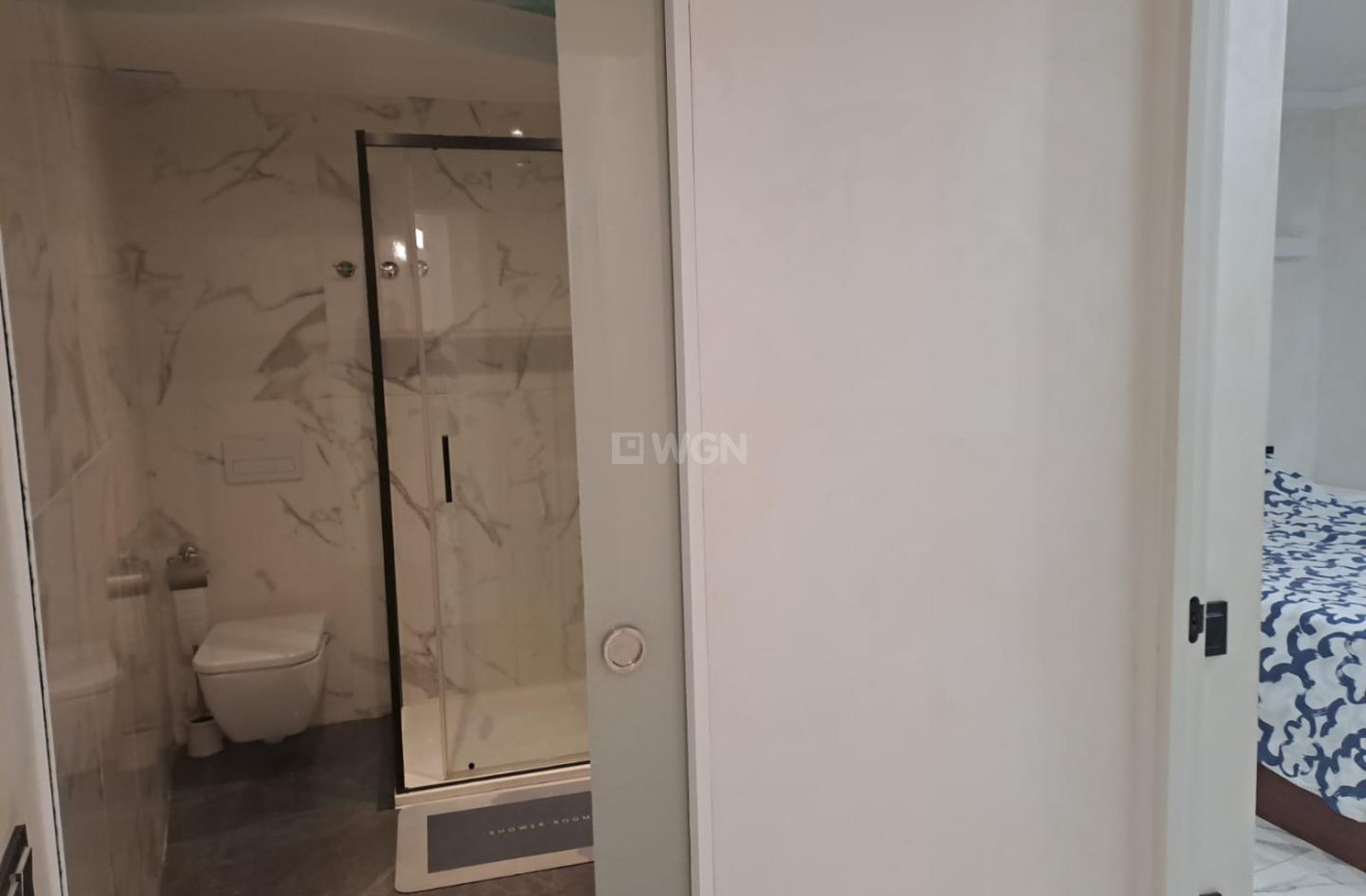 Odsprzedaż - Mieszkanie w bloku - Torrevieja - Costa Blanca