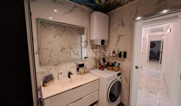 Odsprzedaż - Mieszkanie w bloku - Torrevieja - Costa Blanca