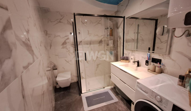 Odsprzedaż - Mieszkanie w bloku - Torrevieja - Costa Blanca