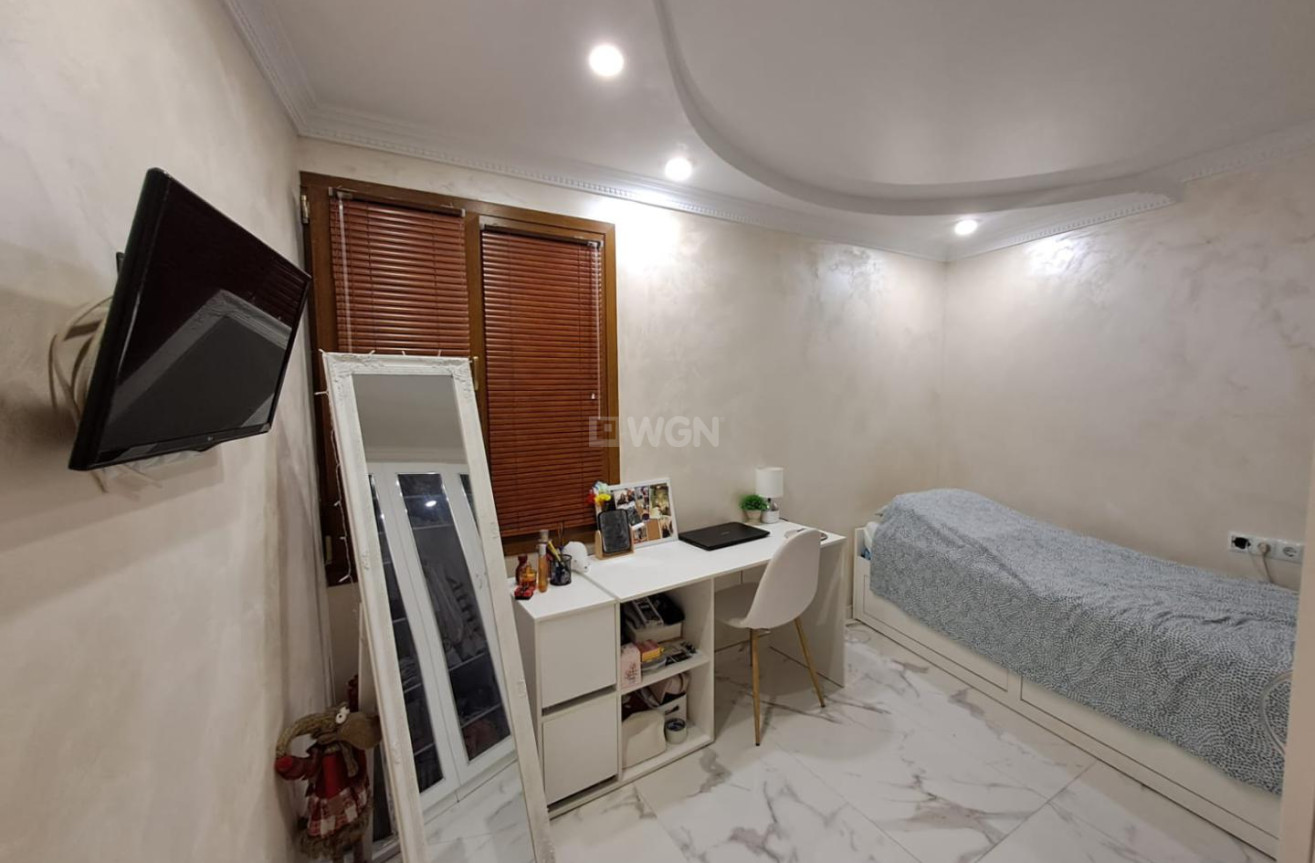 Odsprzedaż - Mieszkanie w bloku - Torrevieja - Costa Blanca