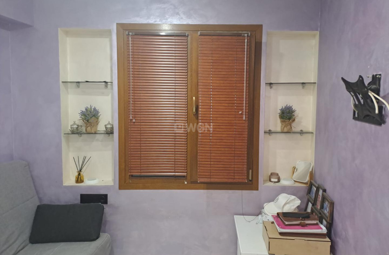 Odsprzedaż - Mieszkanie w bloku - Torrevieja - Costa Blanca