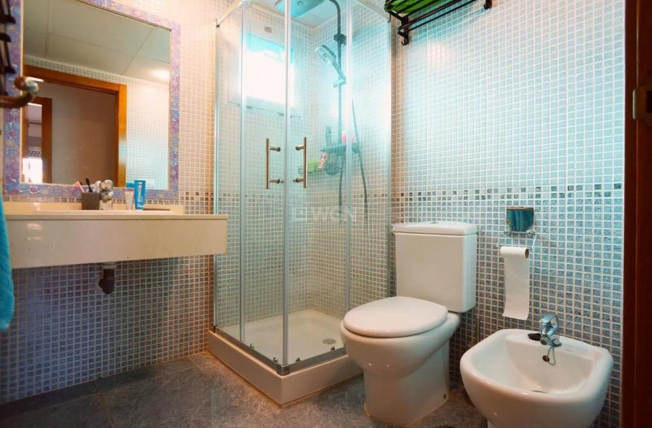 Odsprzedaż - Mieszkanie w bloku - Villajoyosa - Costa Blanca