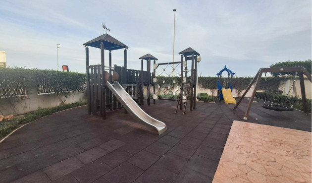 Odsprzedaż - Mieszkanie w bloku - Guardamar del Segura - Costa Blanca