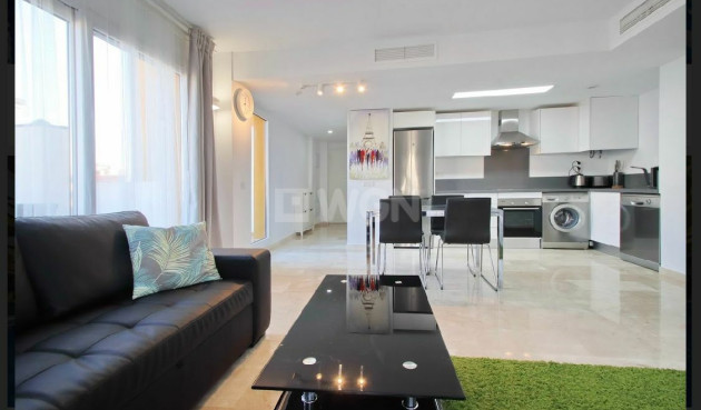 Odsprzedaż - Mieszkanie w bloku - Torrevieja - Costa Blanca