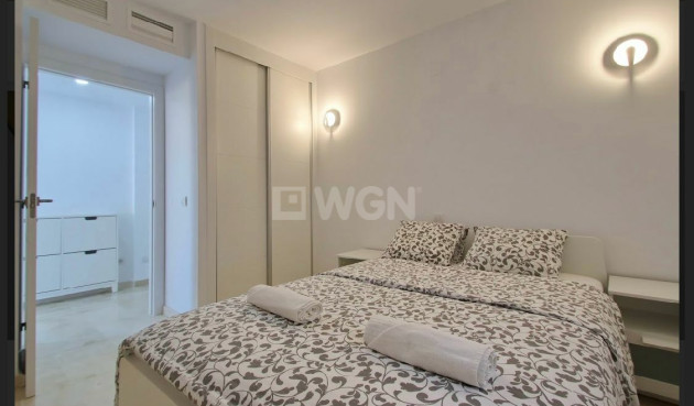 Odsprzedaż - Mieszkanie w bloku - Torrevieja - Costa Blanca