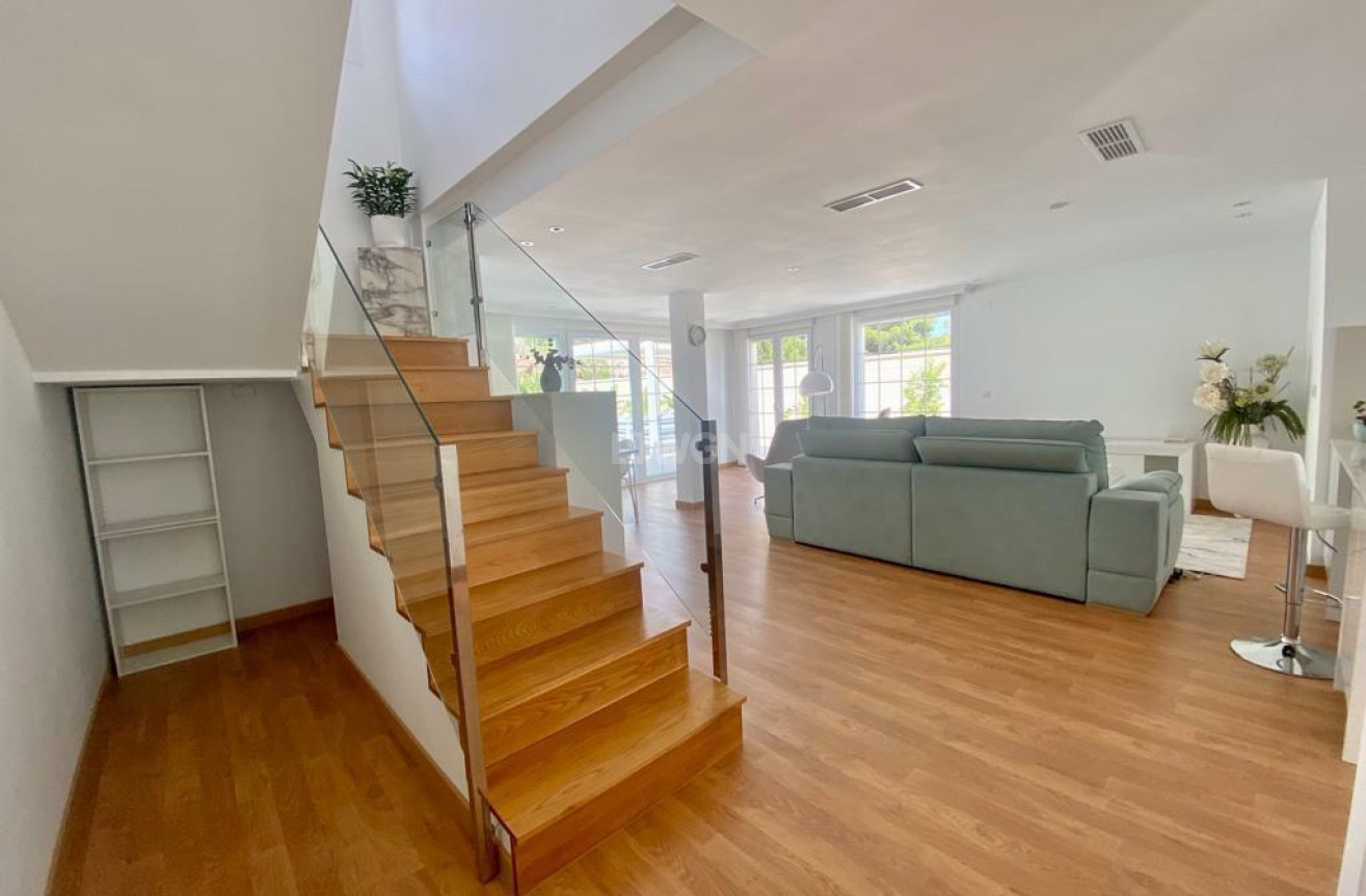 Odsprzedaż - Villa - Polop - Costa Blanca