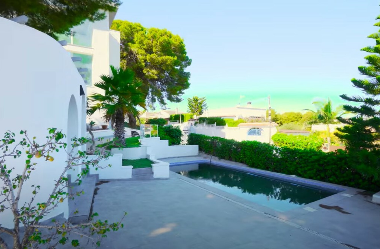 Resale - Villa - Torrevieja - Costa Blanca