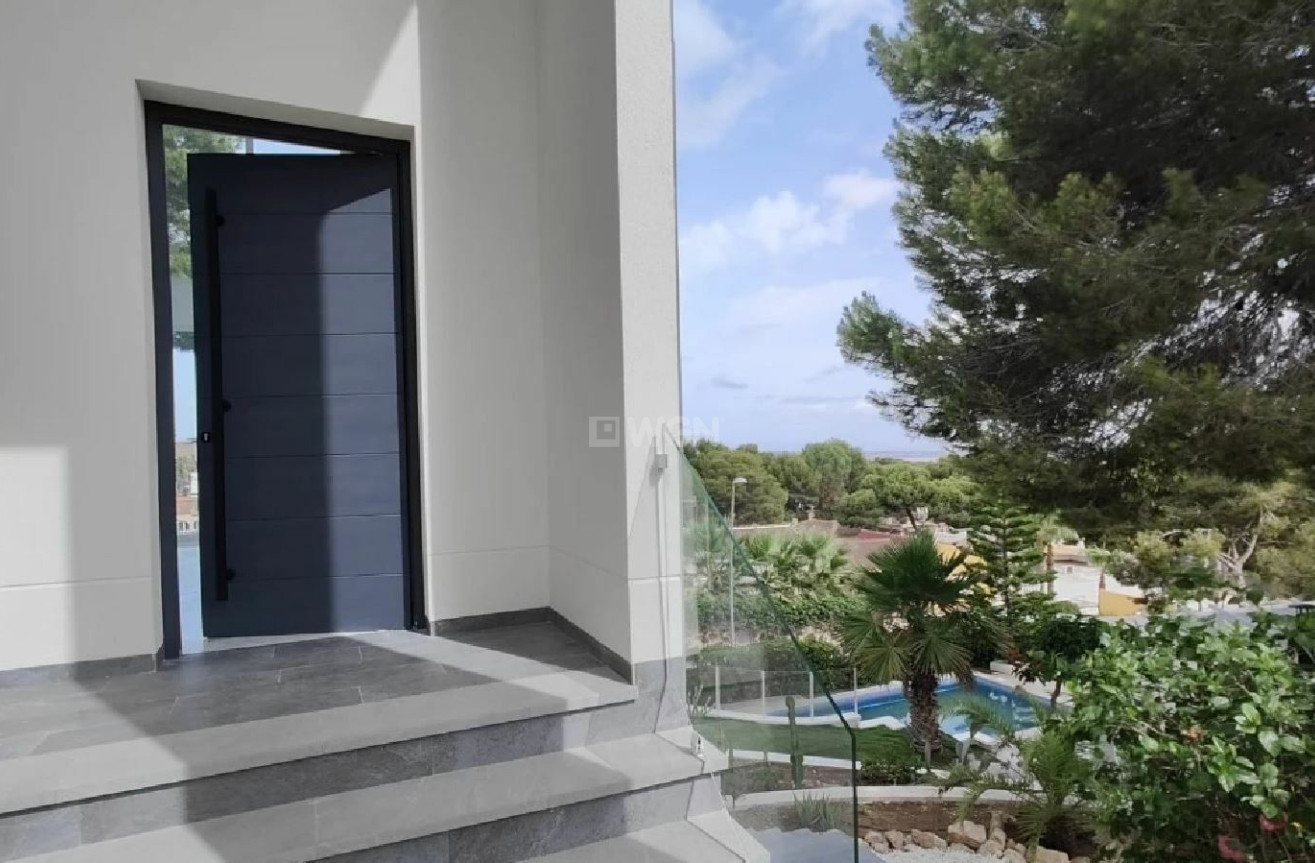 Resale - Villa - Torrevieja - Costa Blanca
