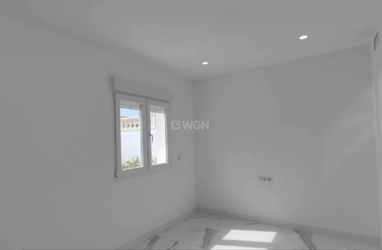 Resale - Villa - Torrevieja - Costa Blanca