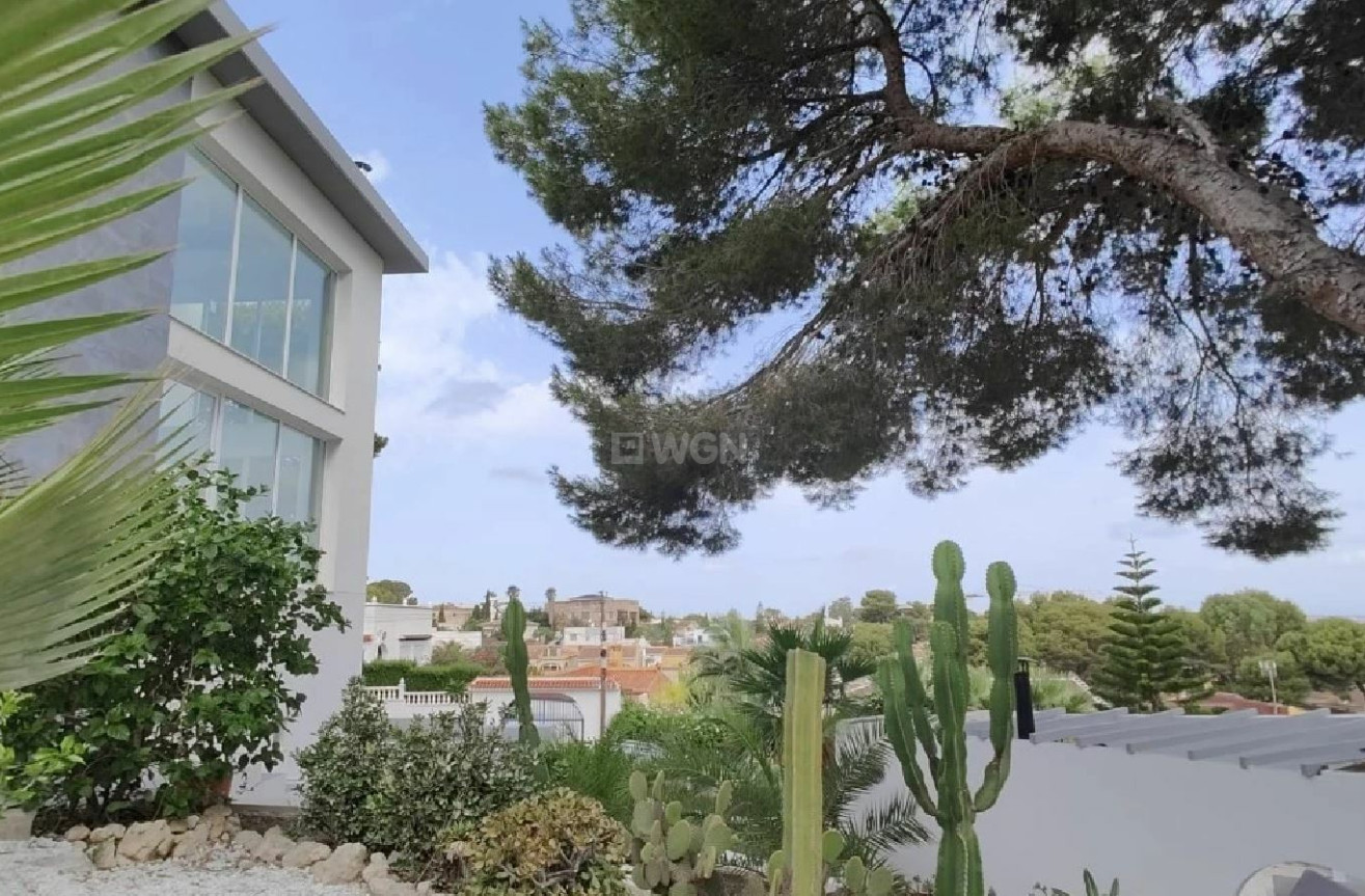 Resale - Villa - Torrevieja - Costa Blanca